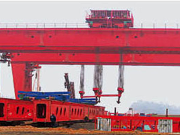 路橋起重(zhong)機(jī)