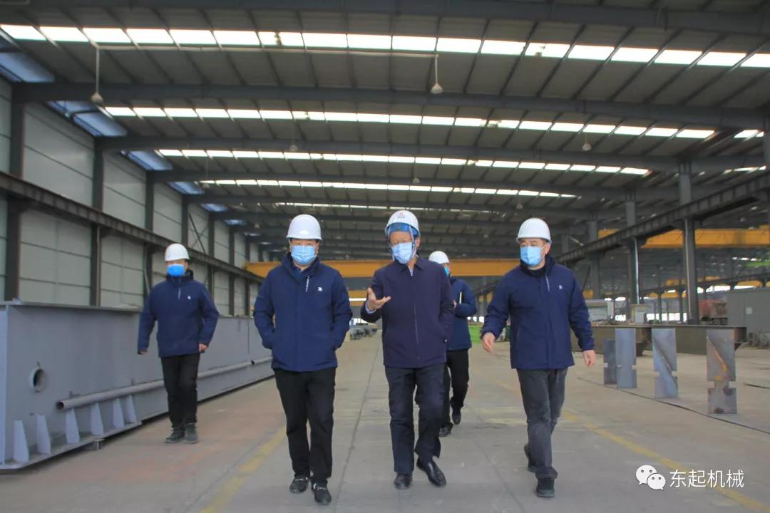 熱烈歡迎長(zhang)垣市(shi)市(shi)長(zhang)鄧國(guo)永一(yi)行莅臨東起集(ji)團(tuán)參觀指導(dao)工(gong)作(zuò)